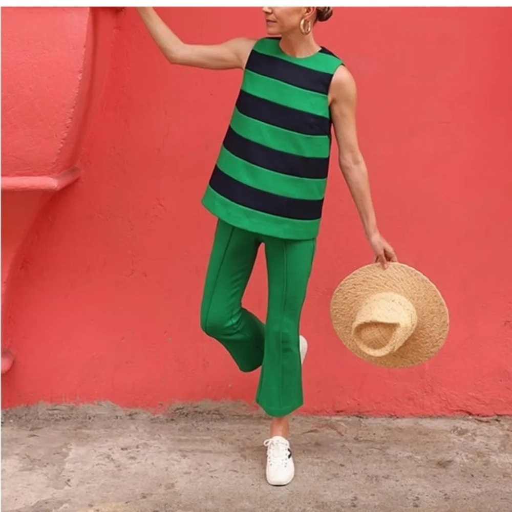 Tuckernuck Atlantic-Pacific Kelly Green Flare Crop the Penny Pants M
